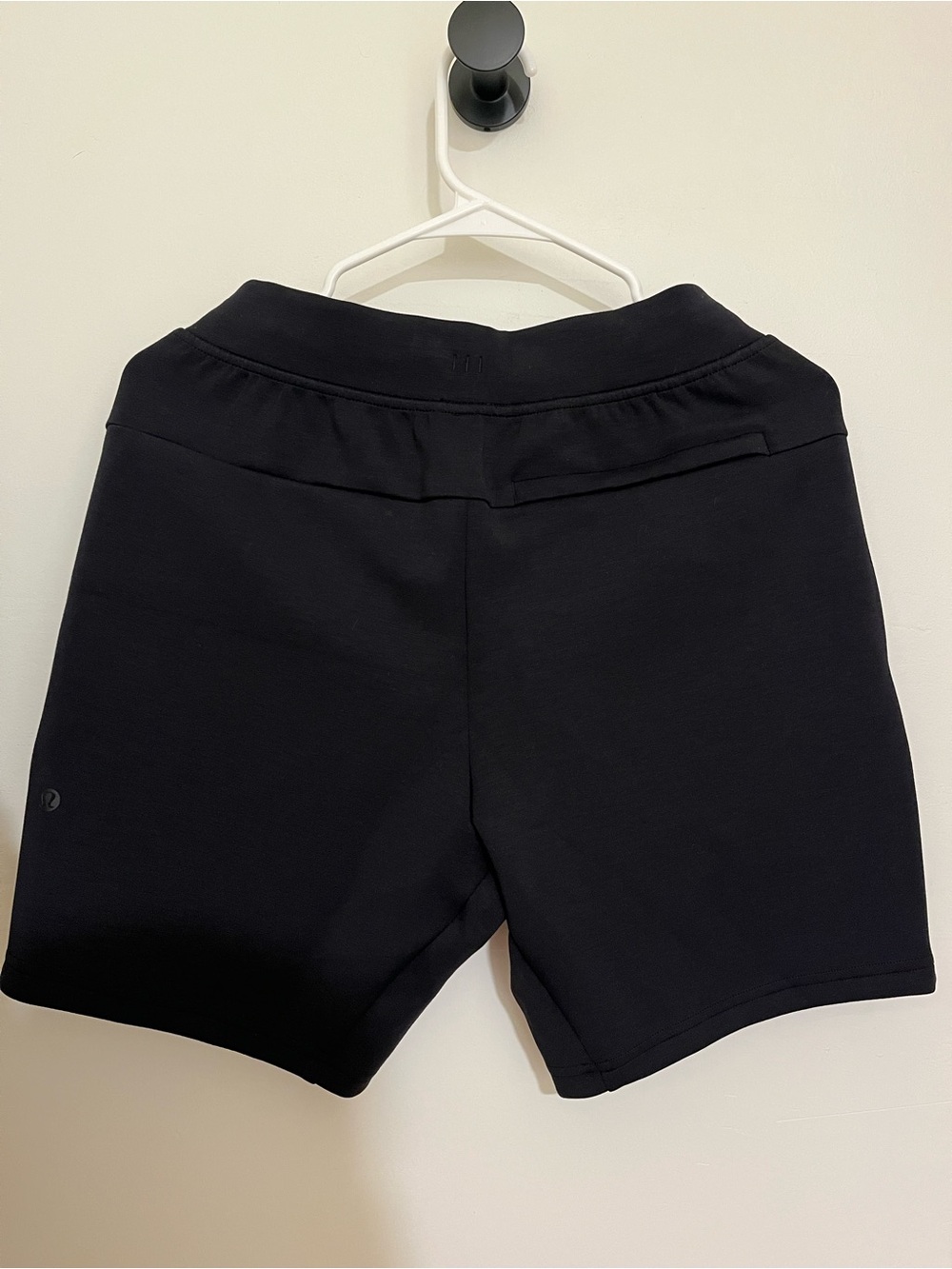 NWT Lululemon Smooth Spacer Short 7” Black - Picture 5 of 6
